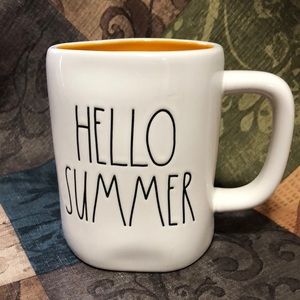 🛍️2/$20🛍️EUC Rae Dunn Mug